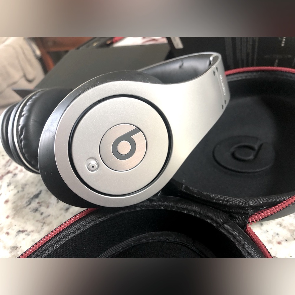 Beats Studio by Dr. Dre (wired)
